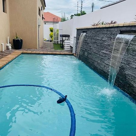 Infinity Bnb Gaborone Exteriör bild