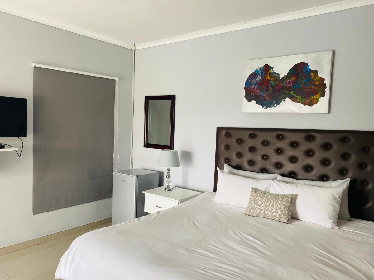 Infinity Bnb Gaborone Exteriör bild